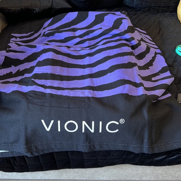 vionic beach towel - Picture 3 of 3
